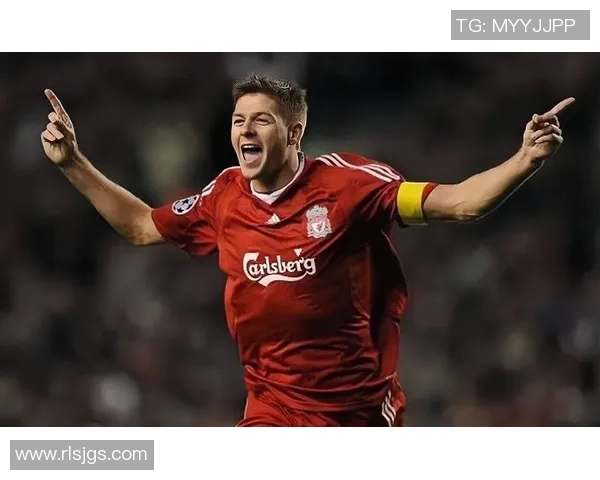 足球球星戴口罩现象解析:疫情后球员健康保护与场上表现的关系 足球球星戴口罩现象解析:疫情后球员健康保护与场上表现的关系