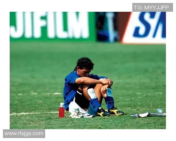 戴面罩踢足球的传奇球星是谁揭开他的神秘面纱背后的故事