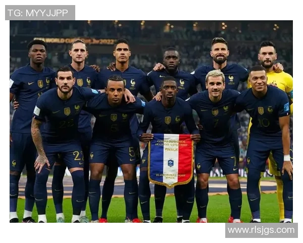 法国足球队黑人球星的传奇之路：从逆境中崛起到世界巅峰的奋斗故事